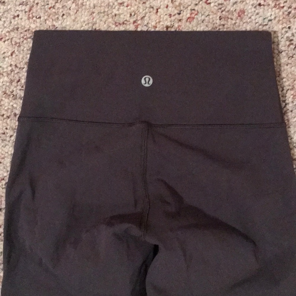 Lululemon crops